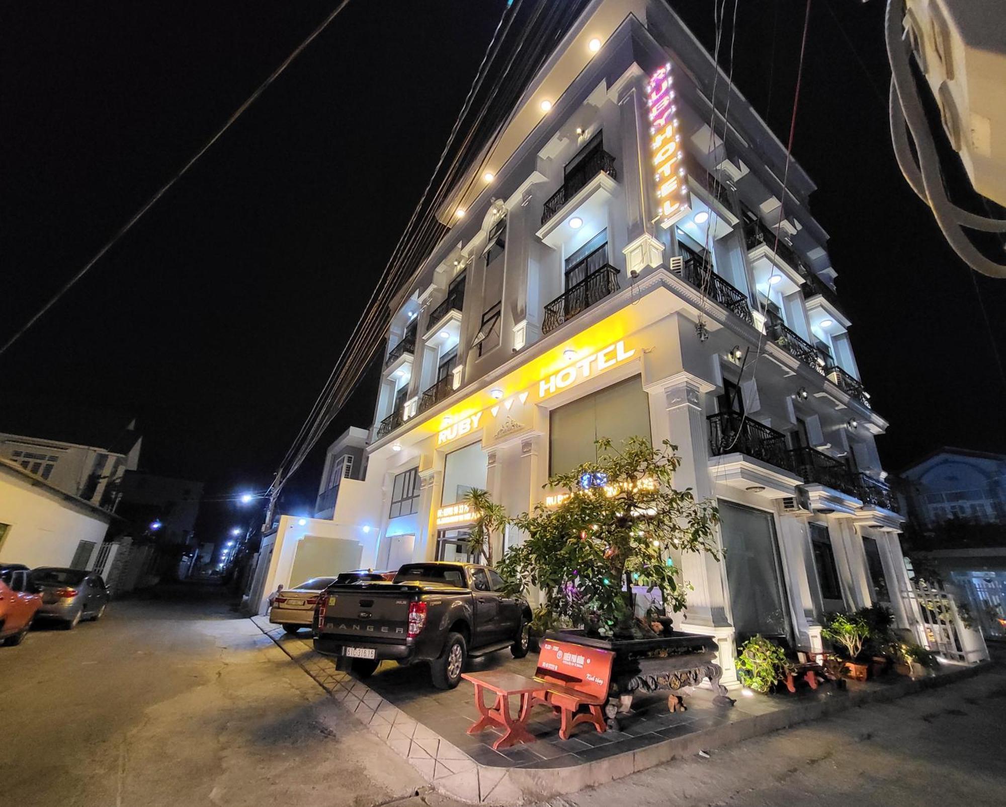 Ruby Hotel Vĩnh Long מראה חיצוני תמונה