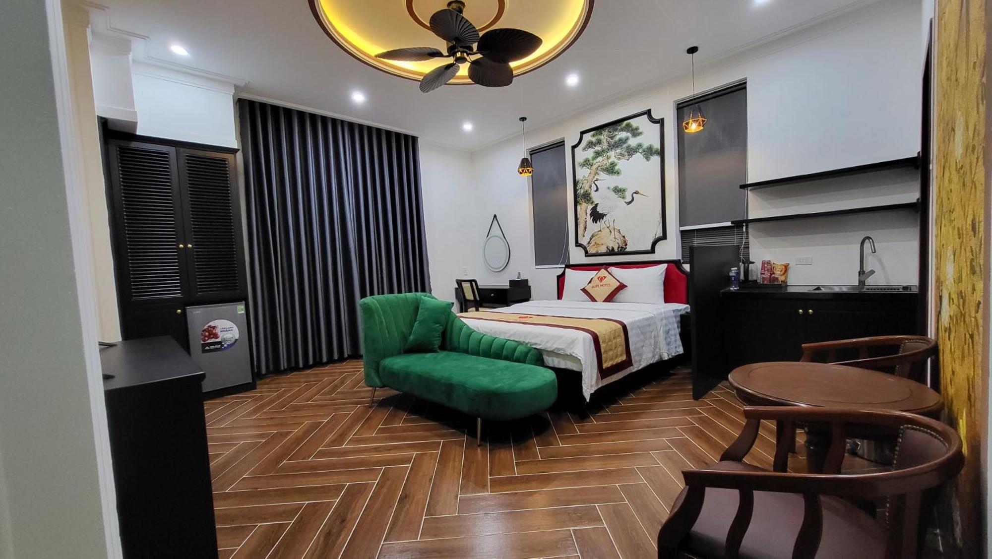 Ruby Hotel Vĩnh Long מראה חיצוני תמונה