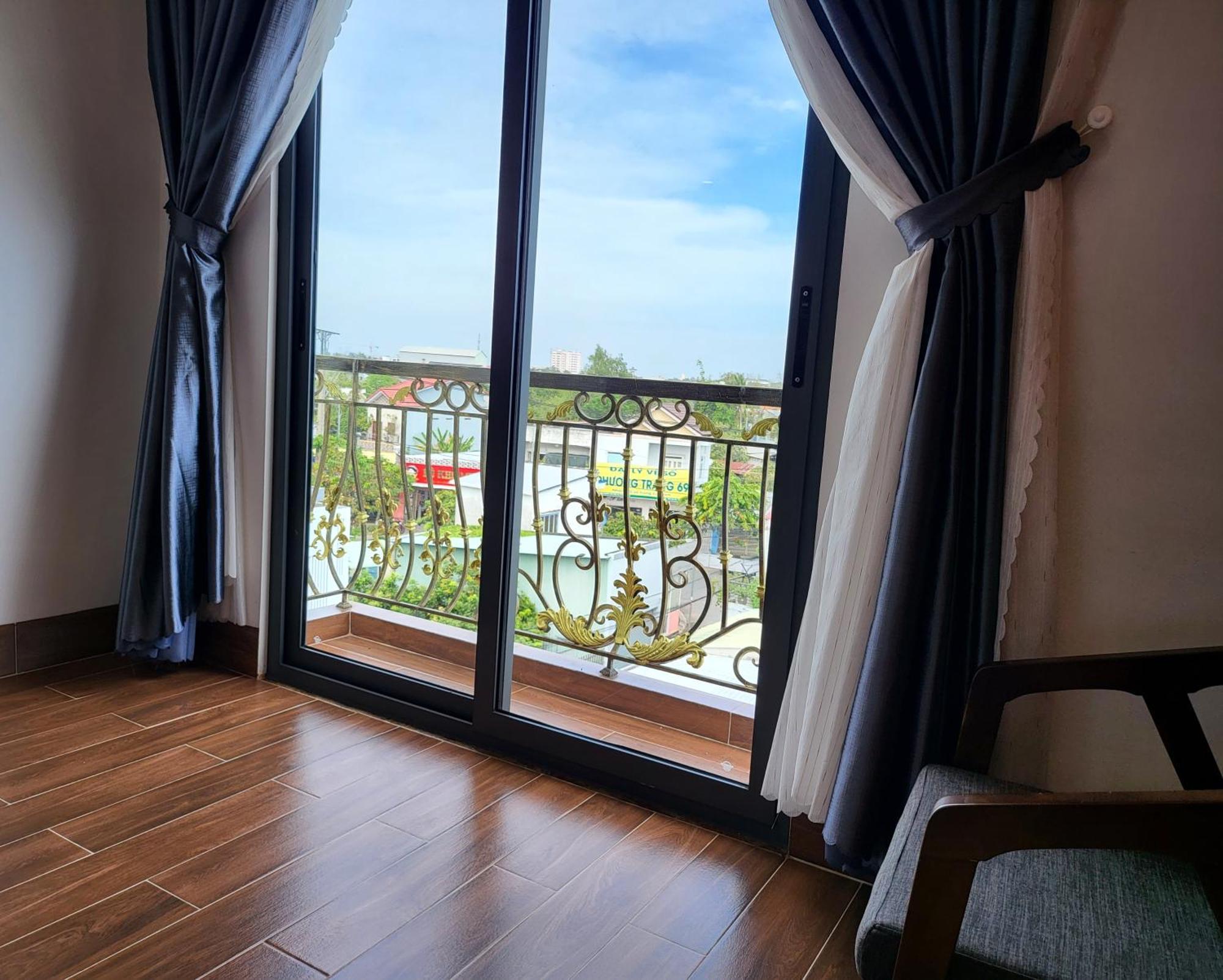 Ruby Hotel Vĩnh Long מראה חיצוני תמונה