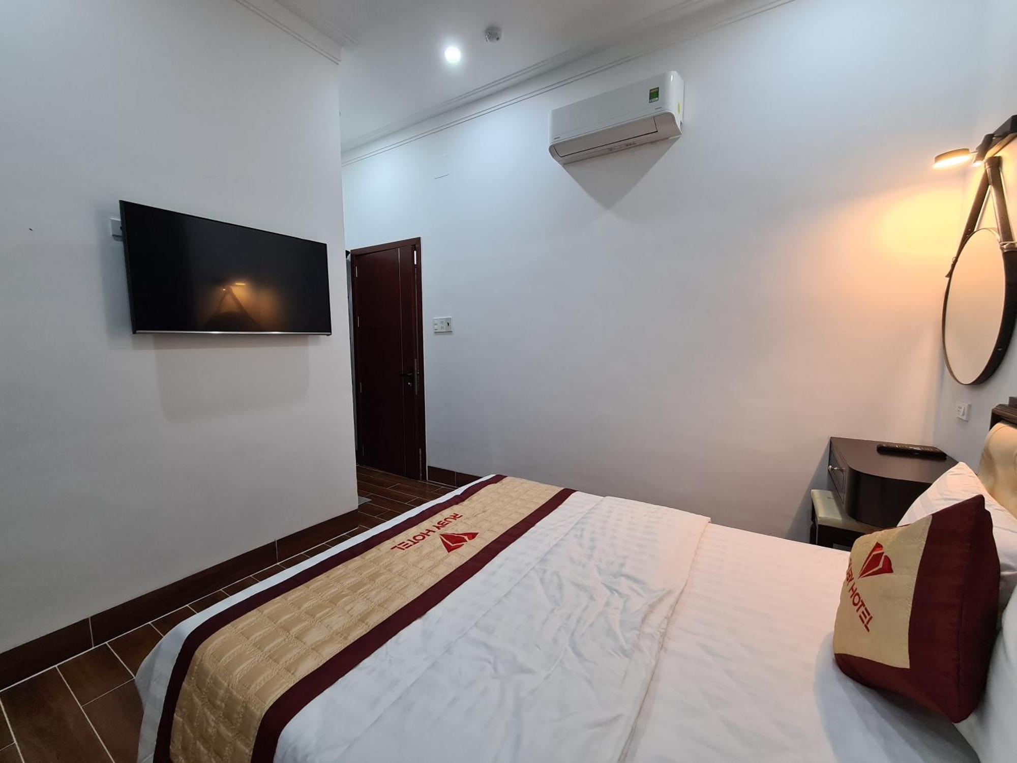 Ruby Hotel Vĩnh Long מראה חיצוני תמונה