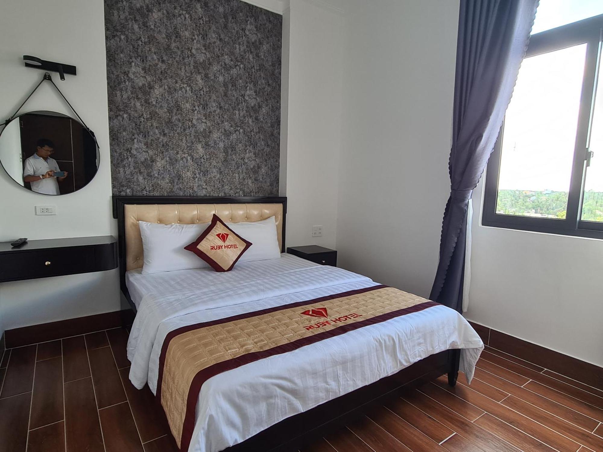 Ruby Hotel Vĩnh Long מראה חיצוני תמונה