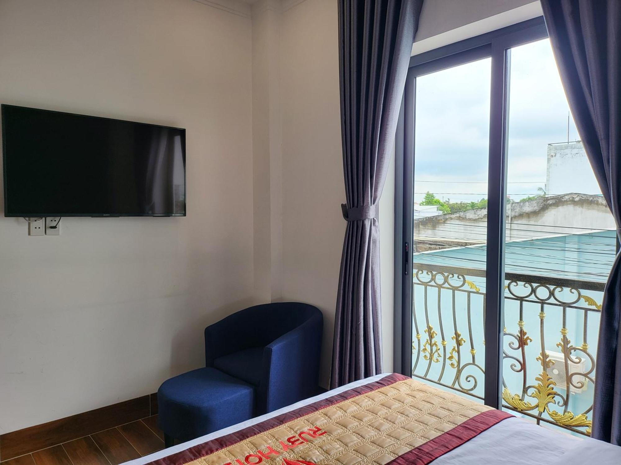 Ruby Hotel Vĩnh Long מראה חיצוני תמונה